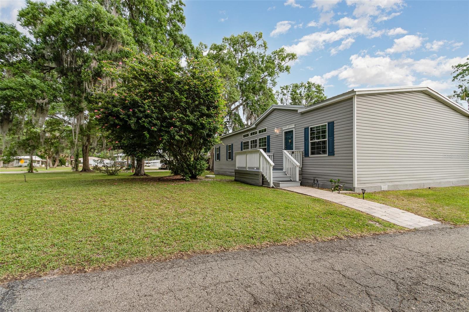 Image 4 of 22 For 55726 Dale Circle