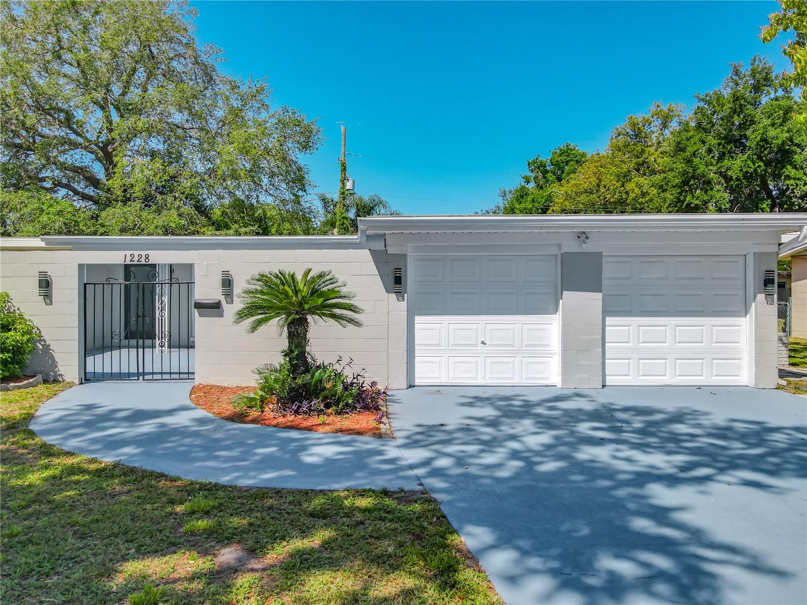 Image 4 of 80 For 1228 Vantage Drive