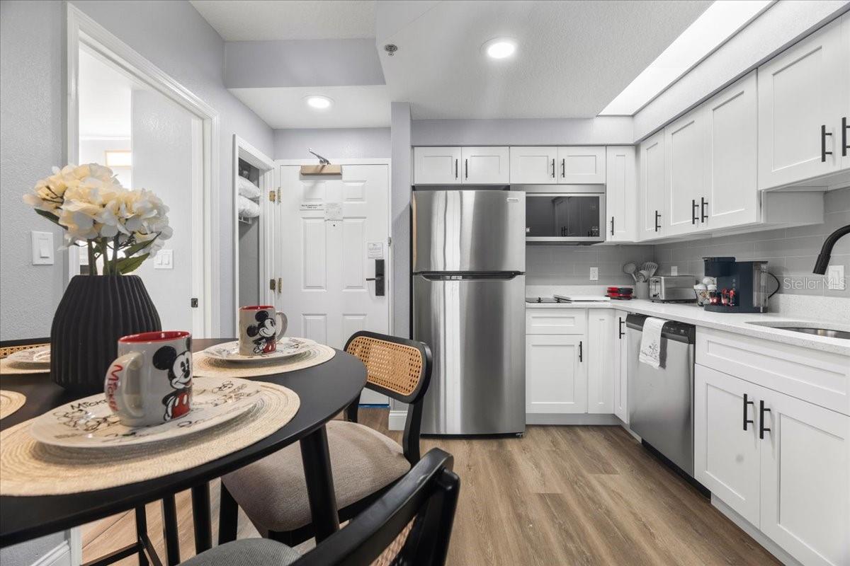Image 5 of 22 For 7601 Canada Avenue 531