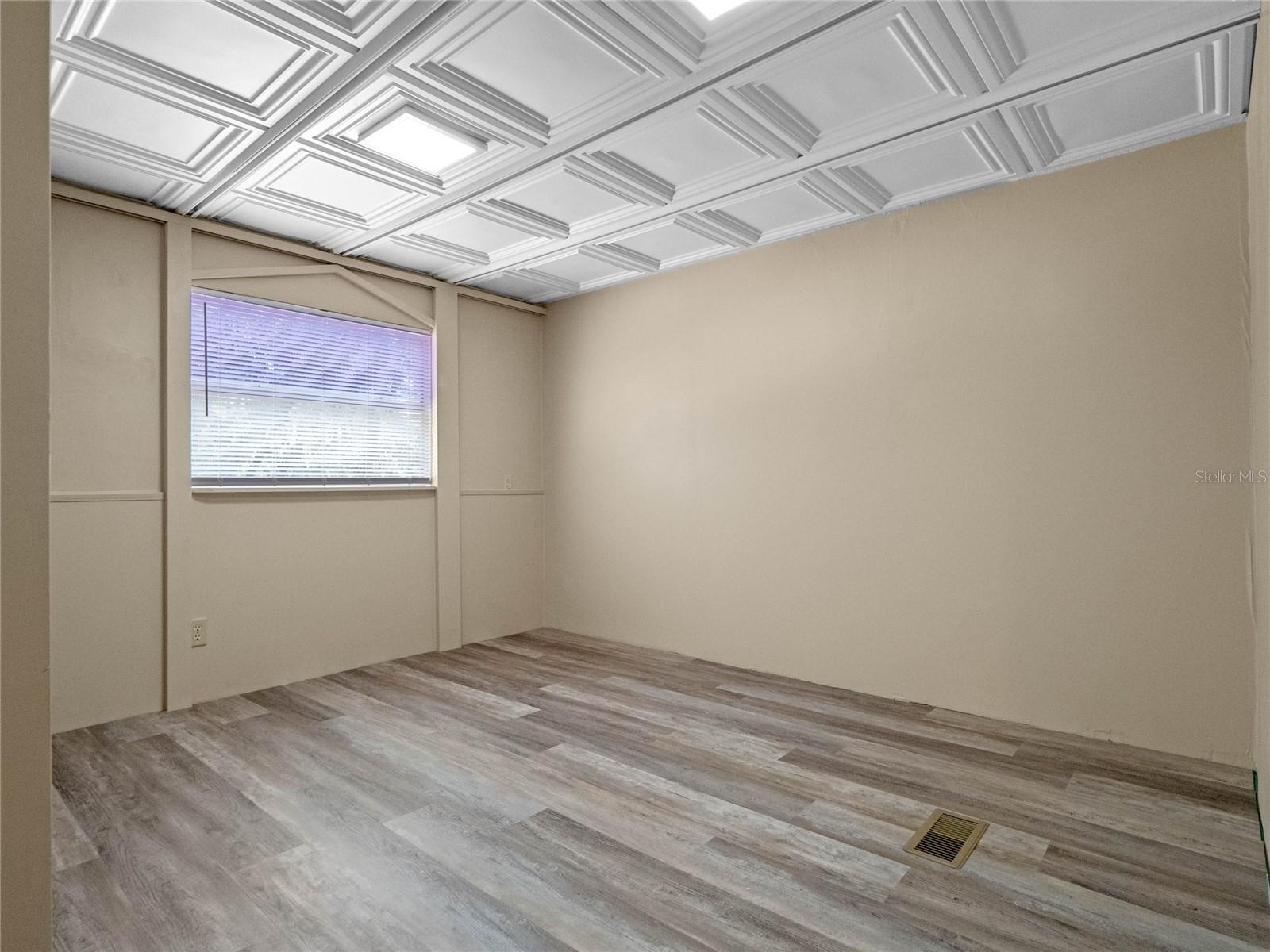 Image 19 of 46 For 20941 Sunridge Road