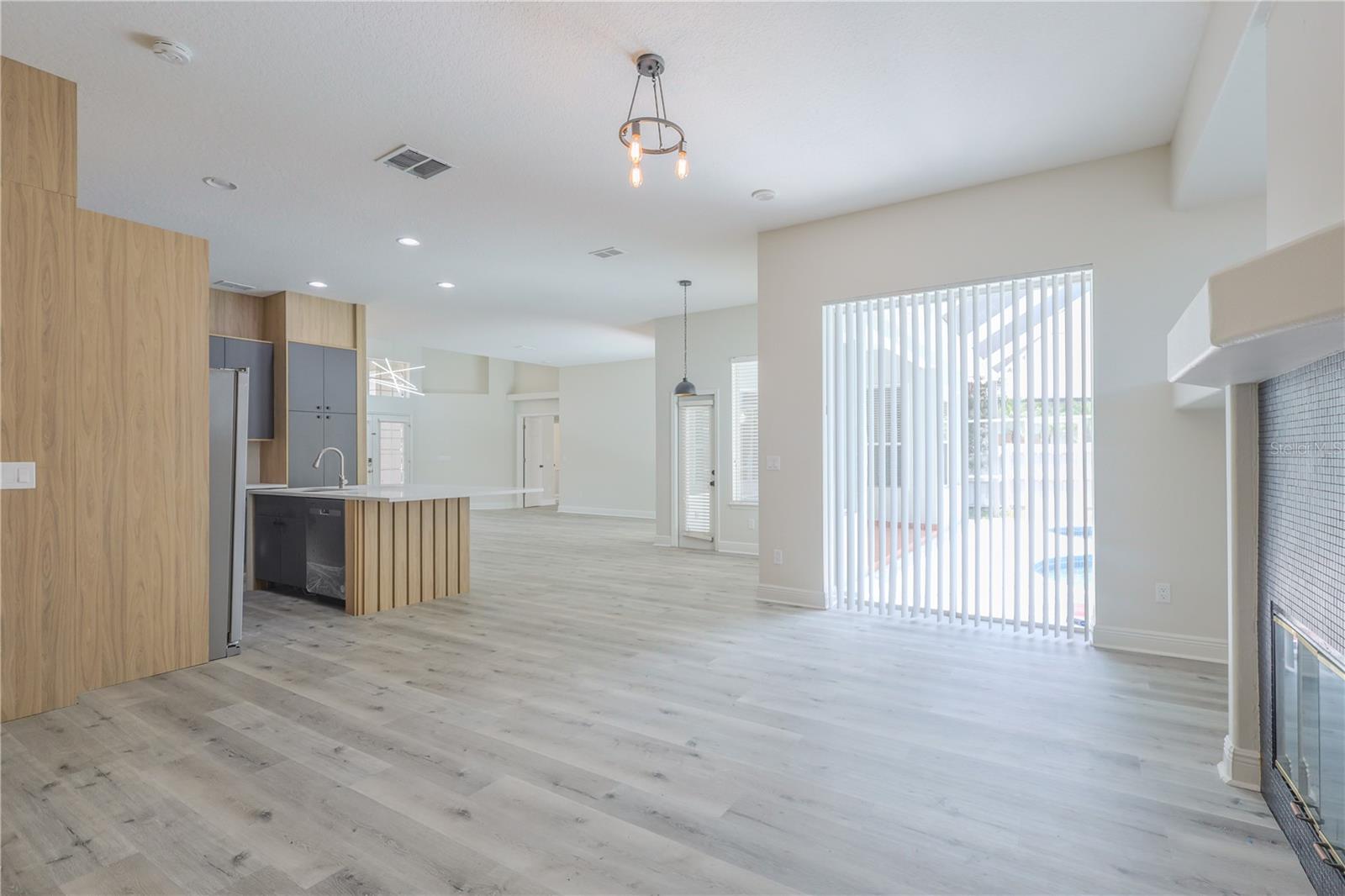 Image 14 of 48 For 8023 Canyon Lake Circle