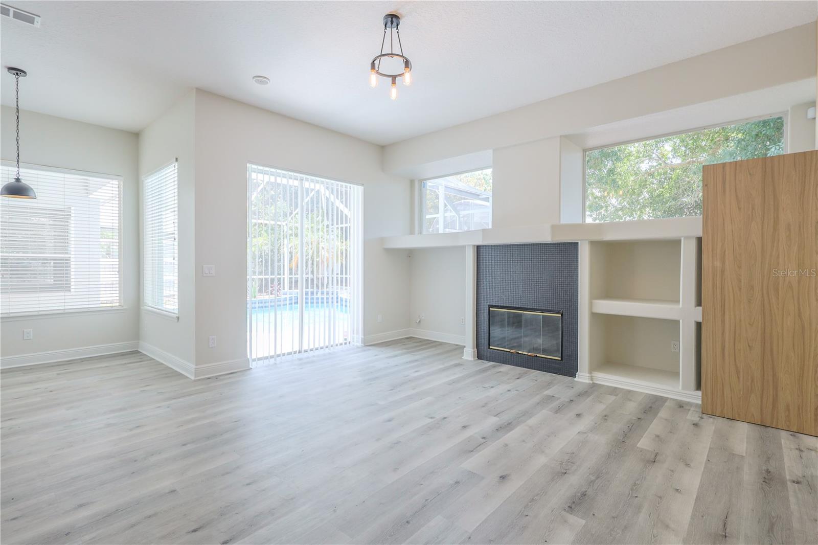Image 15 of 48 For 8023 Canyon Lake Circle