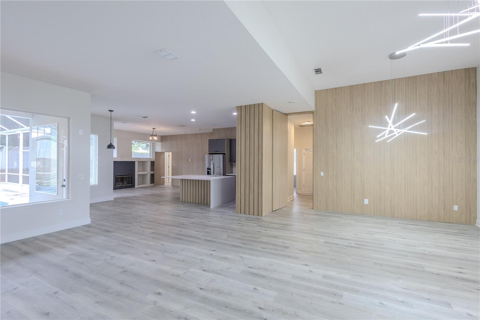 Image 8 of 48 For 8023 Canyon Lake Circle