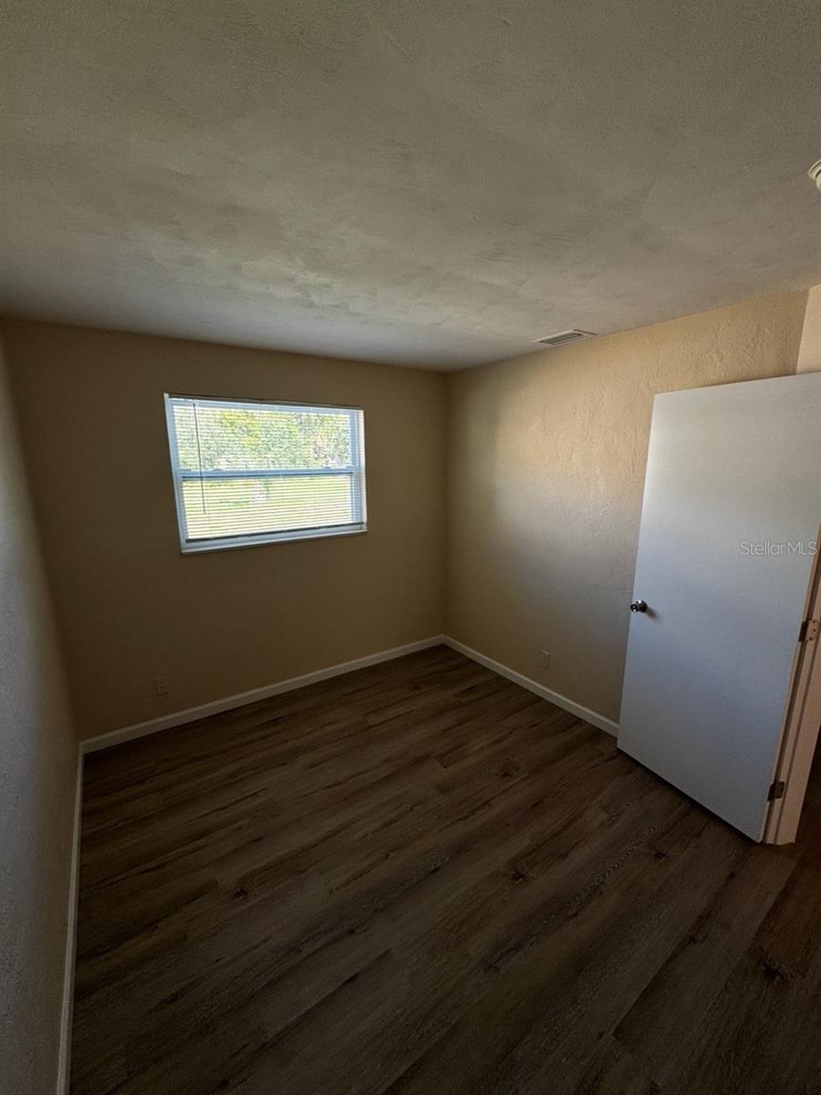 Image 6 of 14 For 417 Jefferson Street