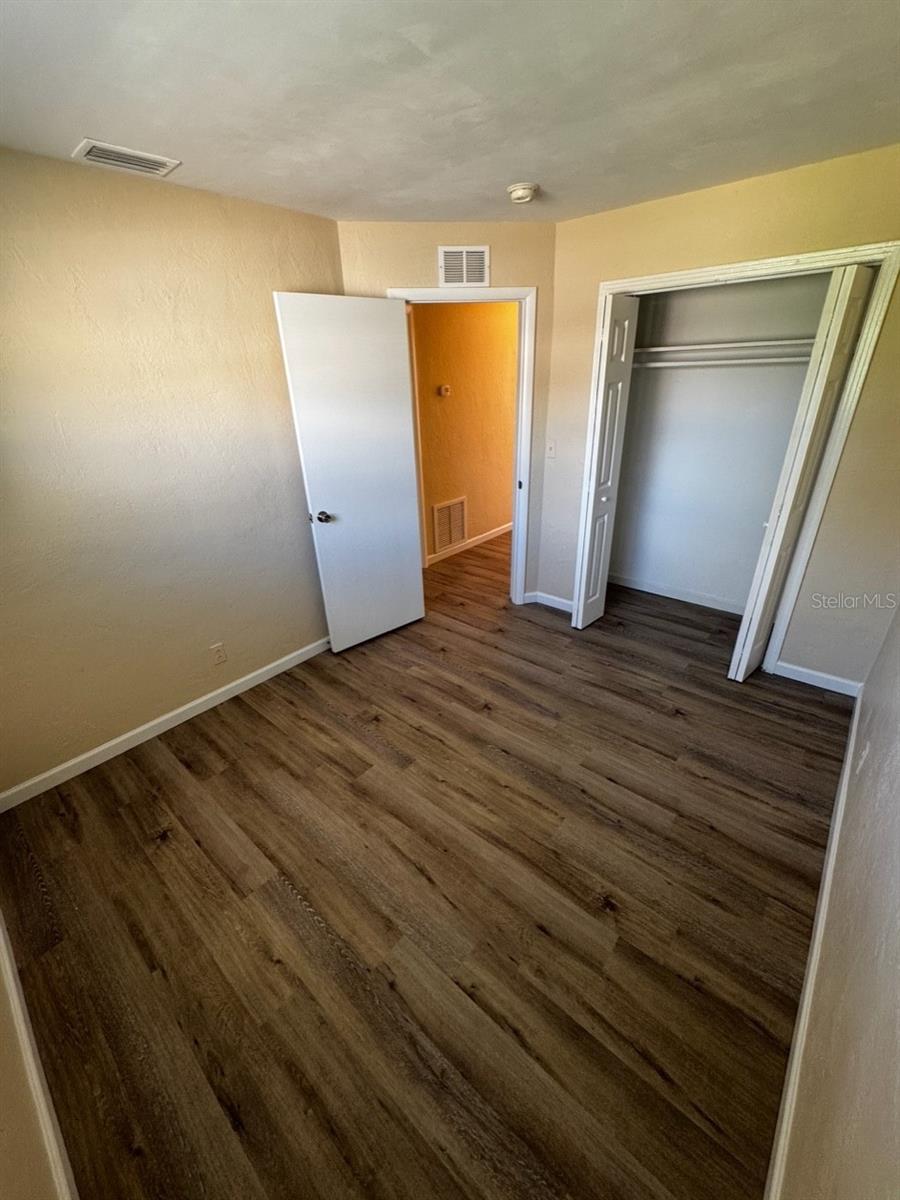 Image 8 of 14 For 417 Jefferson Street