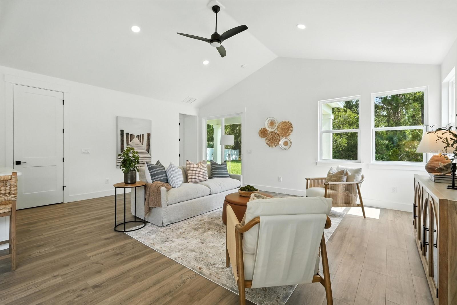 Image 15 of 47 For 15 Ulmus Place