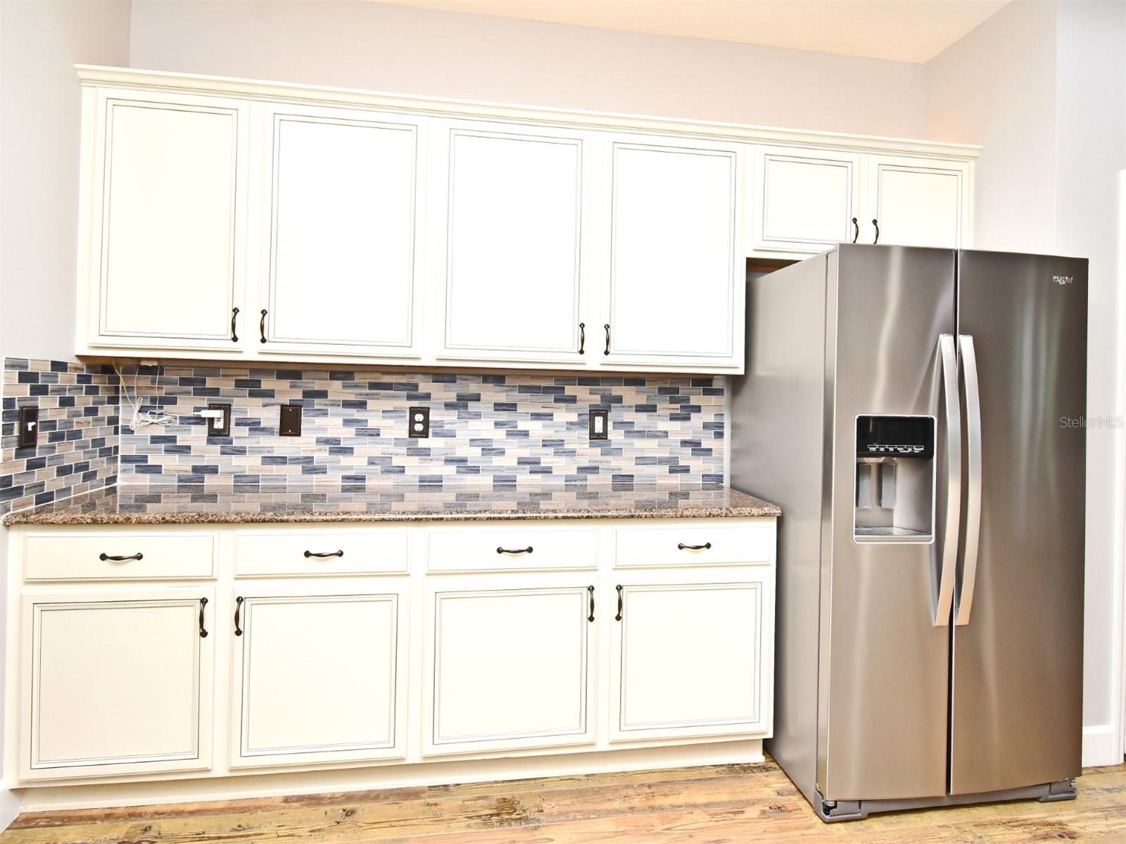 Image 11 of 49 For 9732 Royal Vista Avenue