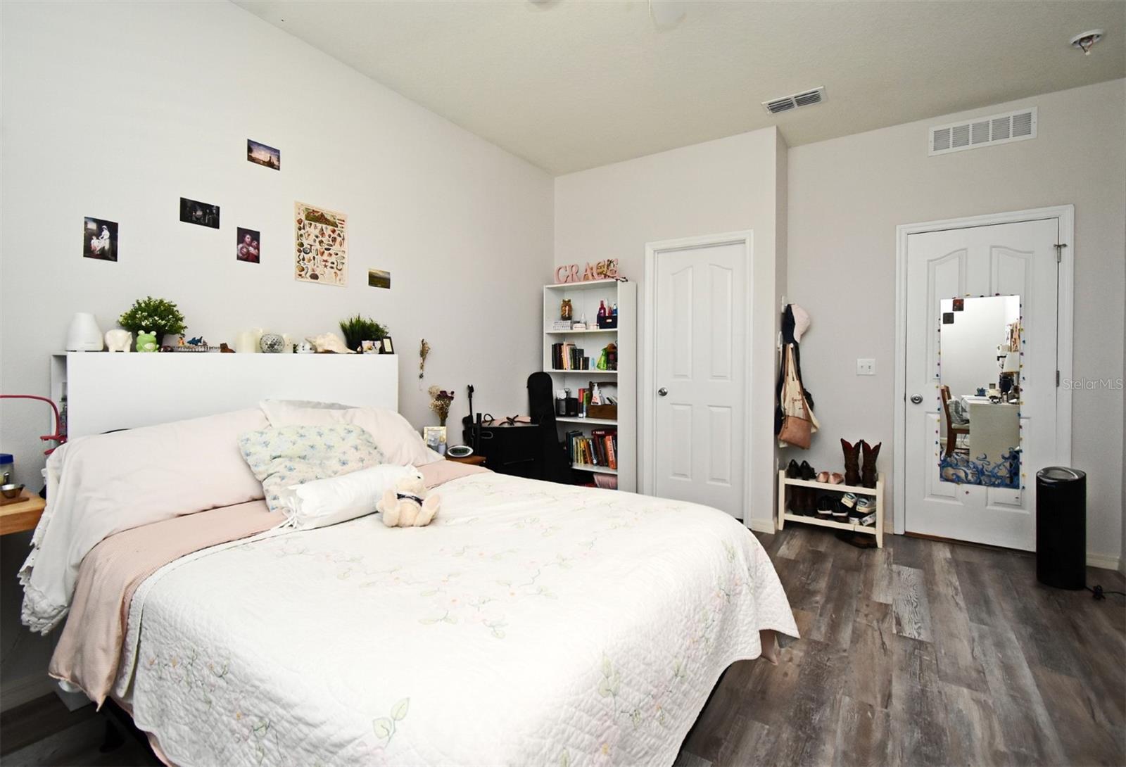 Image 24 of 49 For 9732 Royal Vista Avenue
