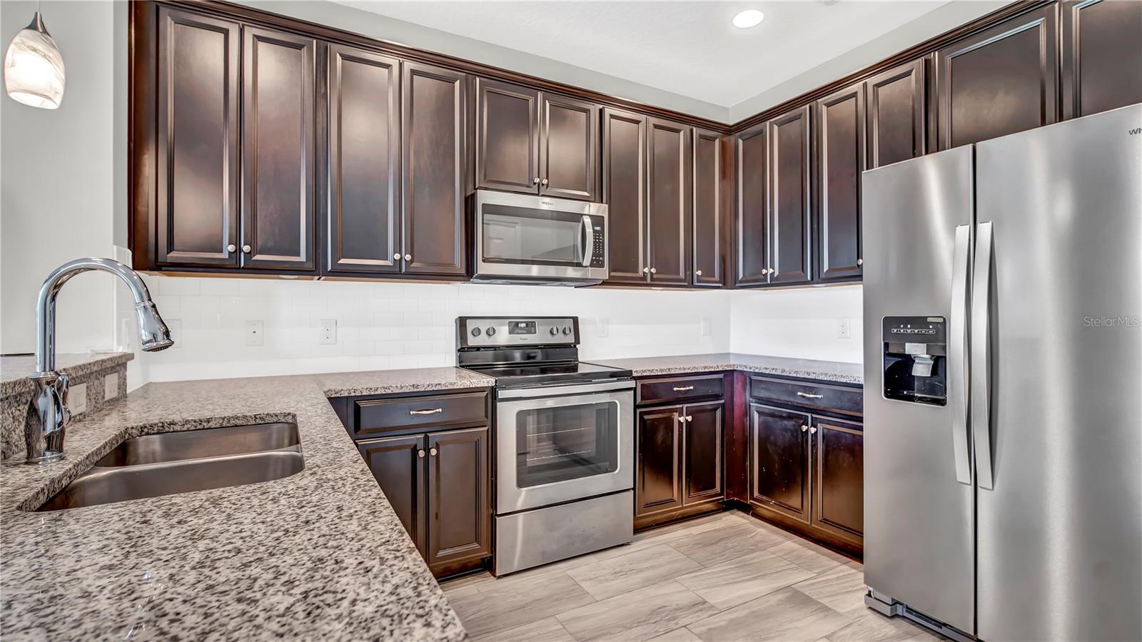 Image 16 of 44 For 15237 Sunrise Grove Court