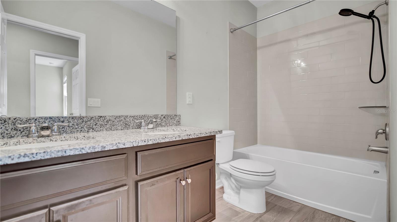 Image 30 of 44 For 15237 Sunrise Grove Court