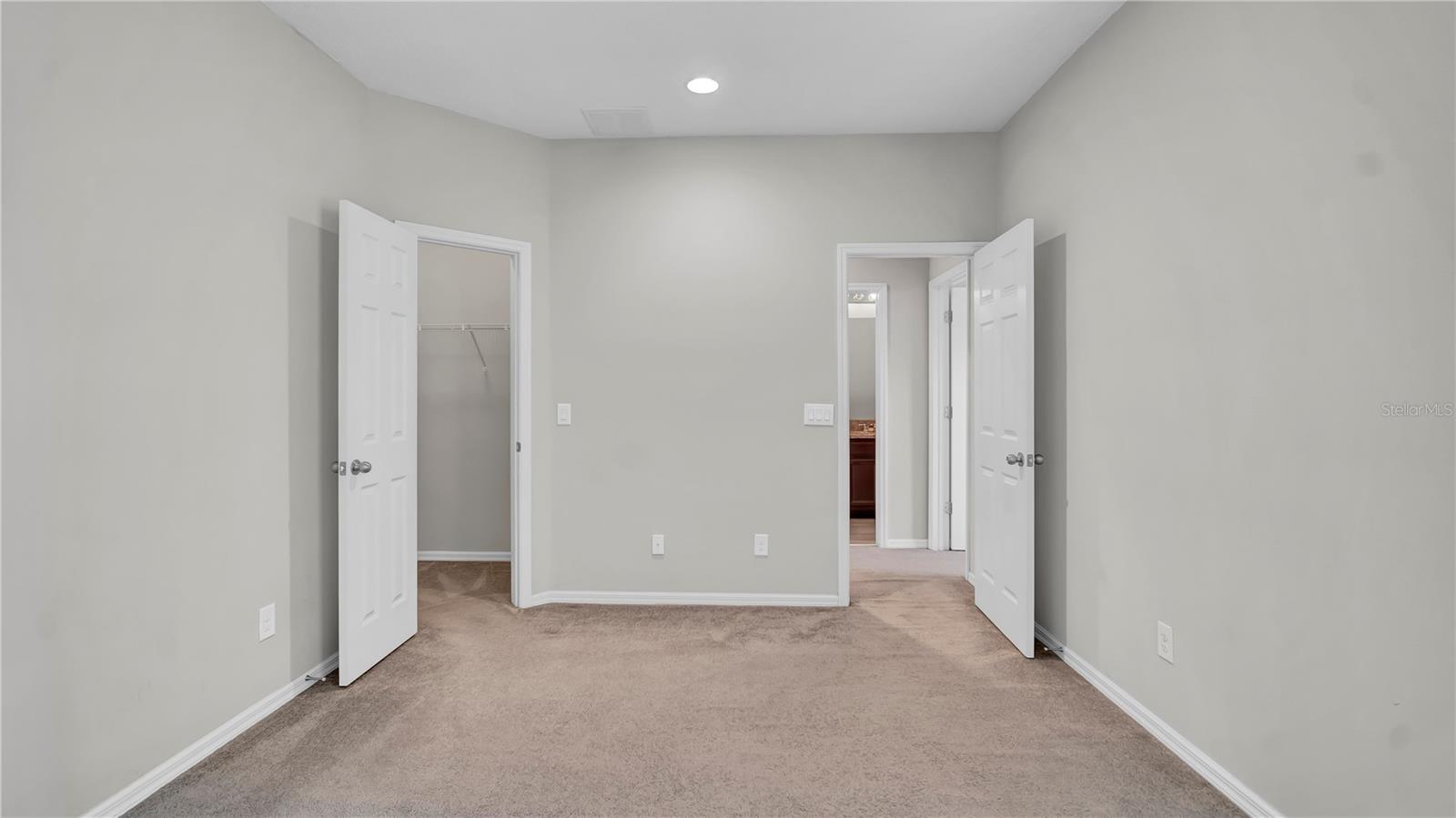 Image 32 of 44 For 15237 Sunrise Grove Court