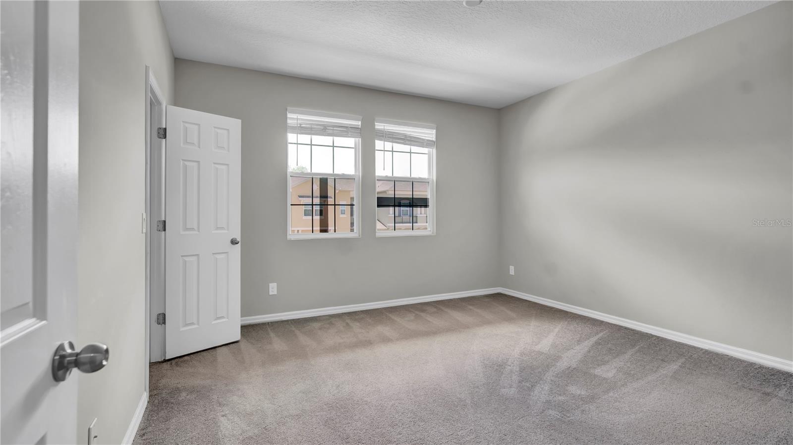 Image 33 of 44 For 15237 Sunrise Grove Court
