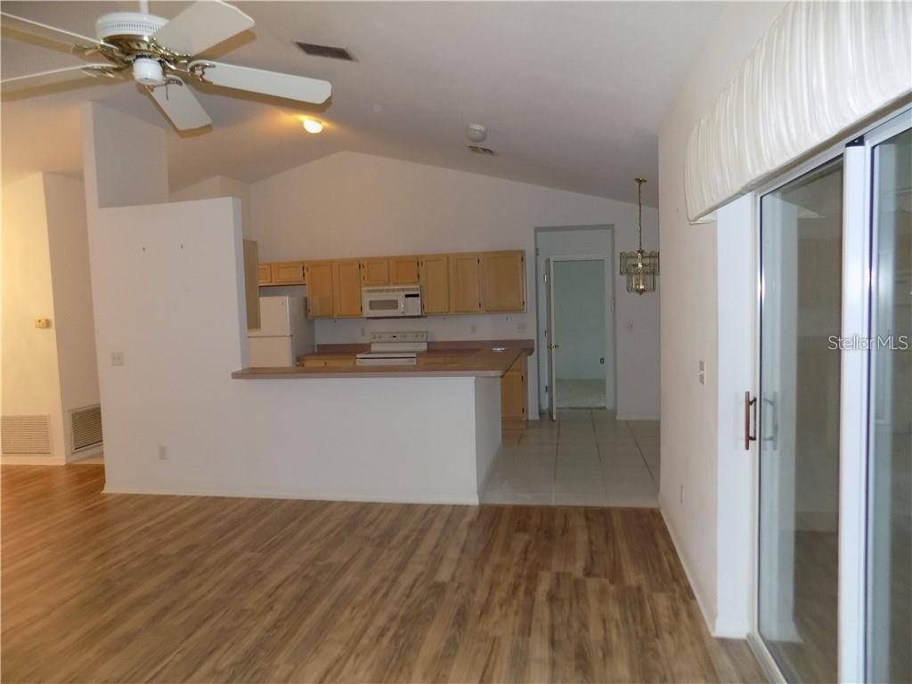 Image 10 of 22 For 14720 Green Valley Boulevard