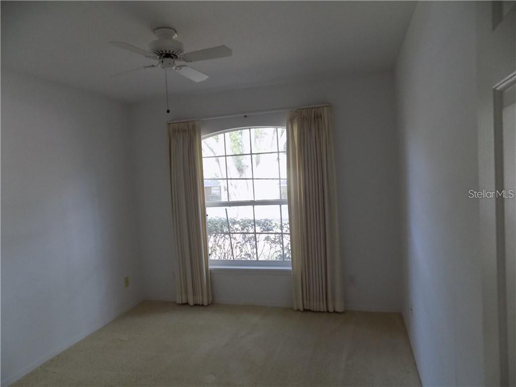 Image 17 of 22 For 14720 Green Valley Boulevard