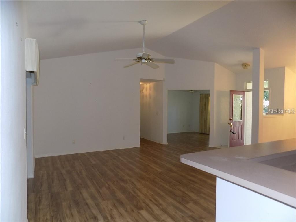 Image 3 of 22 For 14720 Green Valley Boulevard