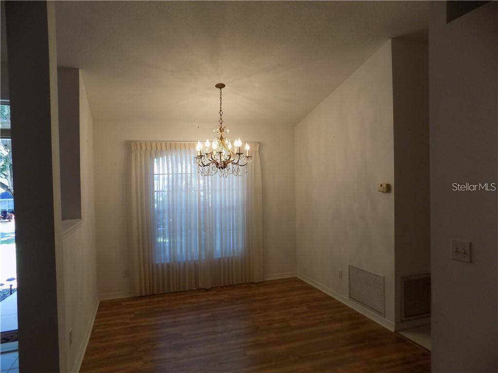 Image 4 of 22 For 14720 Green Valley Boulevard