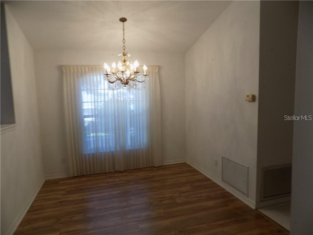 Image 7 of 22 For 14720 Green Valley Boulevard