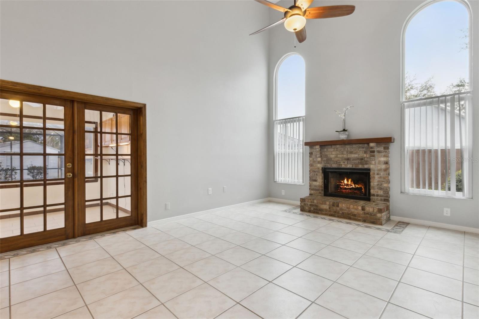 Image 23 of 82 For 4875 Winchester Drive