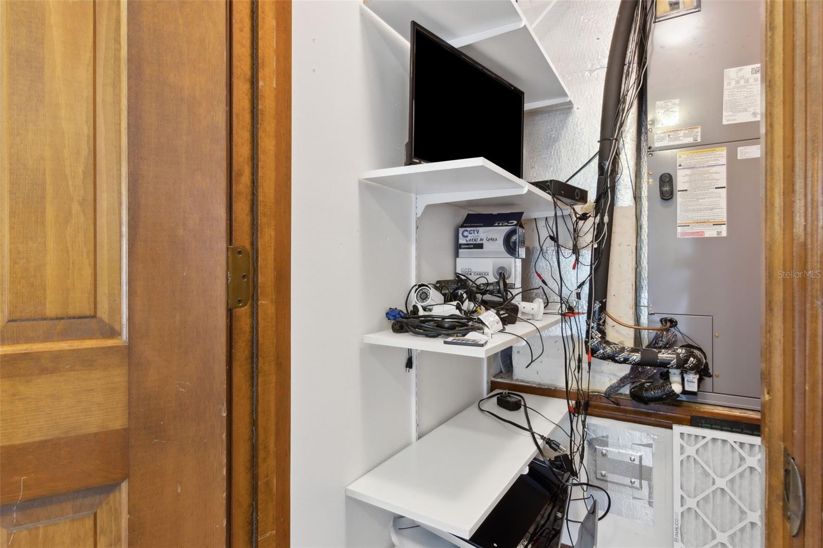 Image 56 of 82 For 4875 Winchester Drive