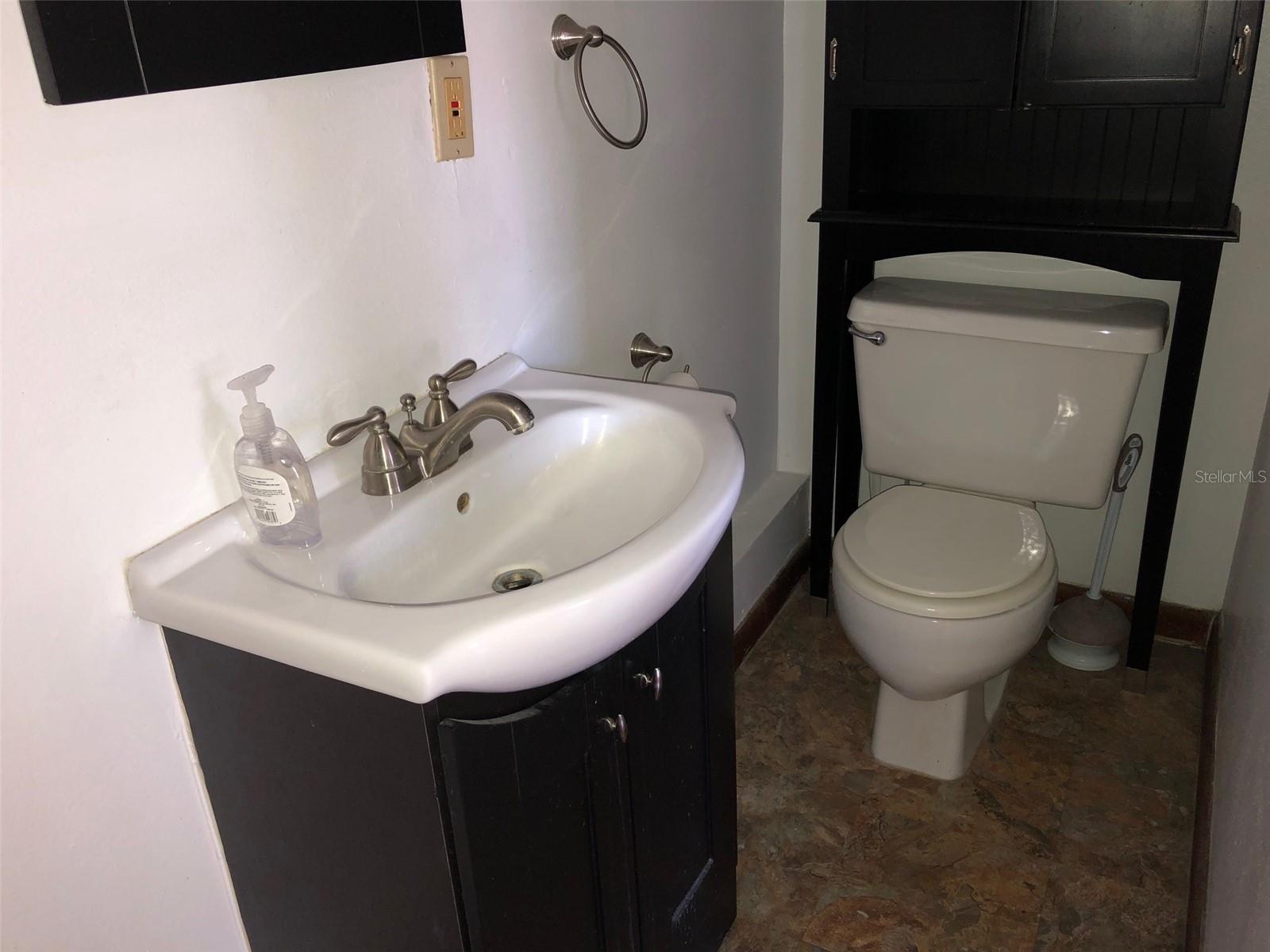 Image 5 of 7 For 1243 Ridgewood Street