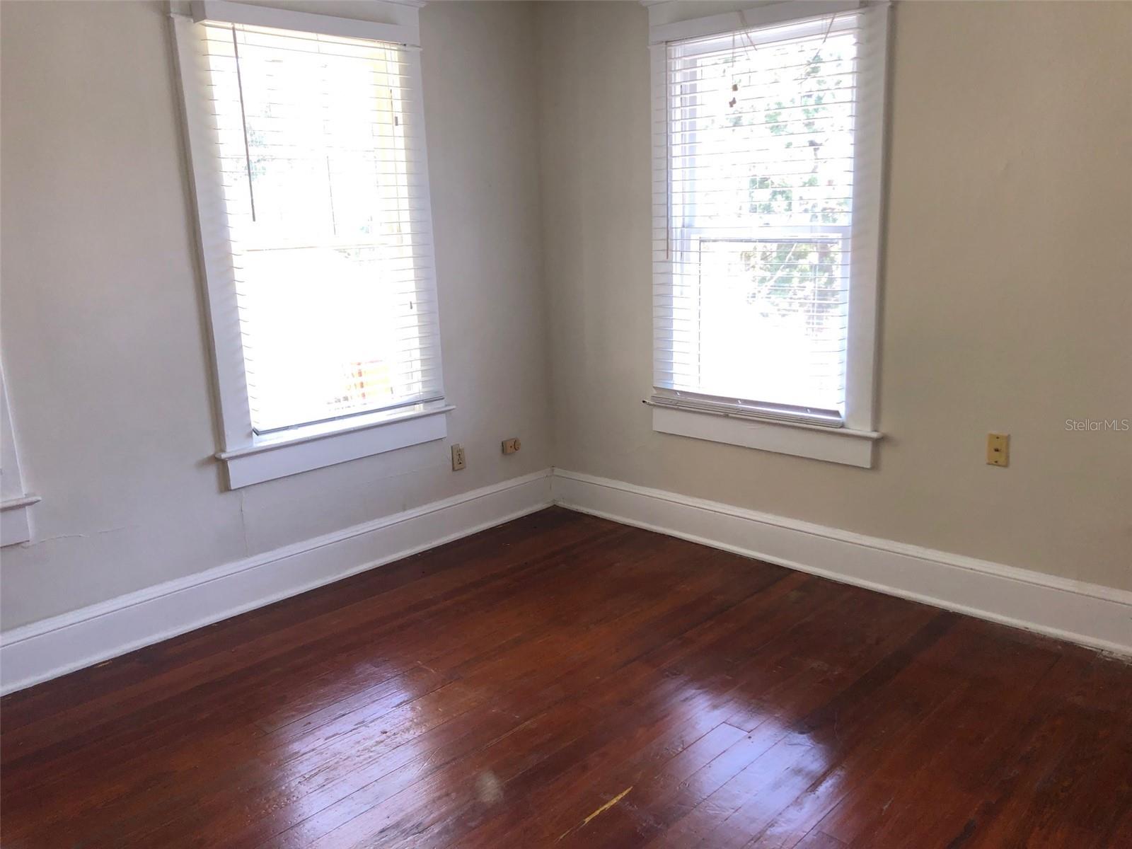 Image 6 of 7 For 1243 Ridgewood Street