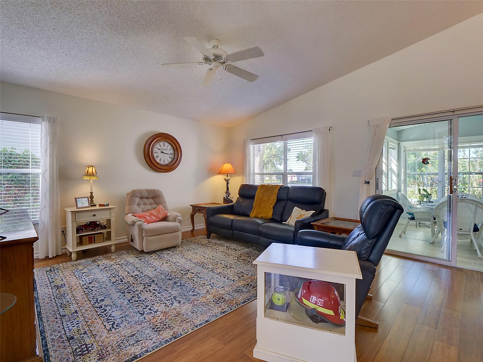 Image 13 of 33 For 25307 La Grange Court