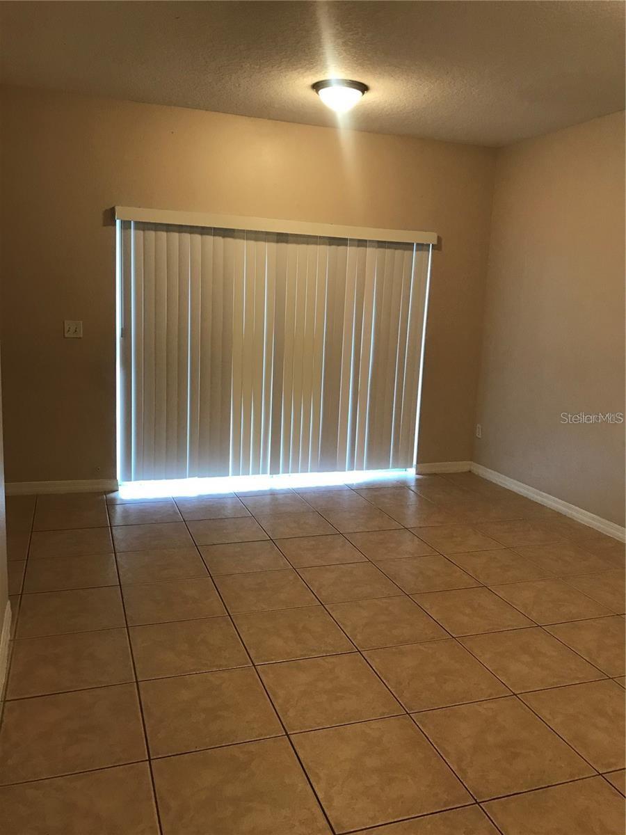 Image 5 of 16 For 10954 Savannah Wood Drive 149