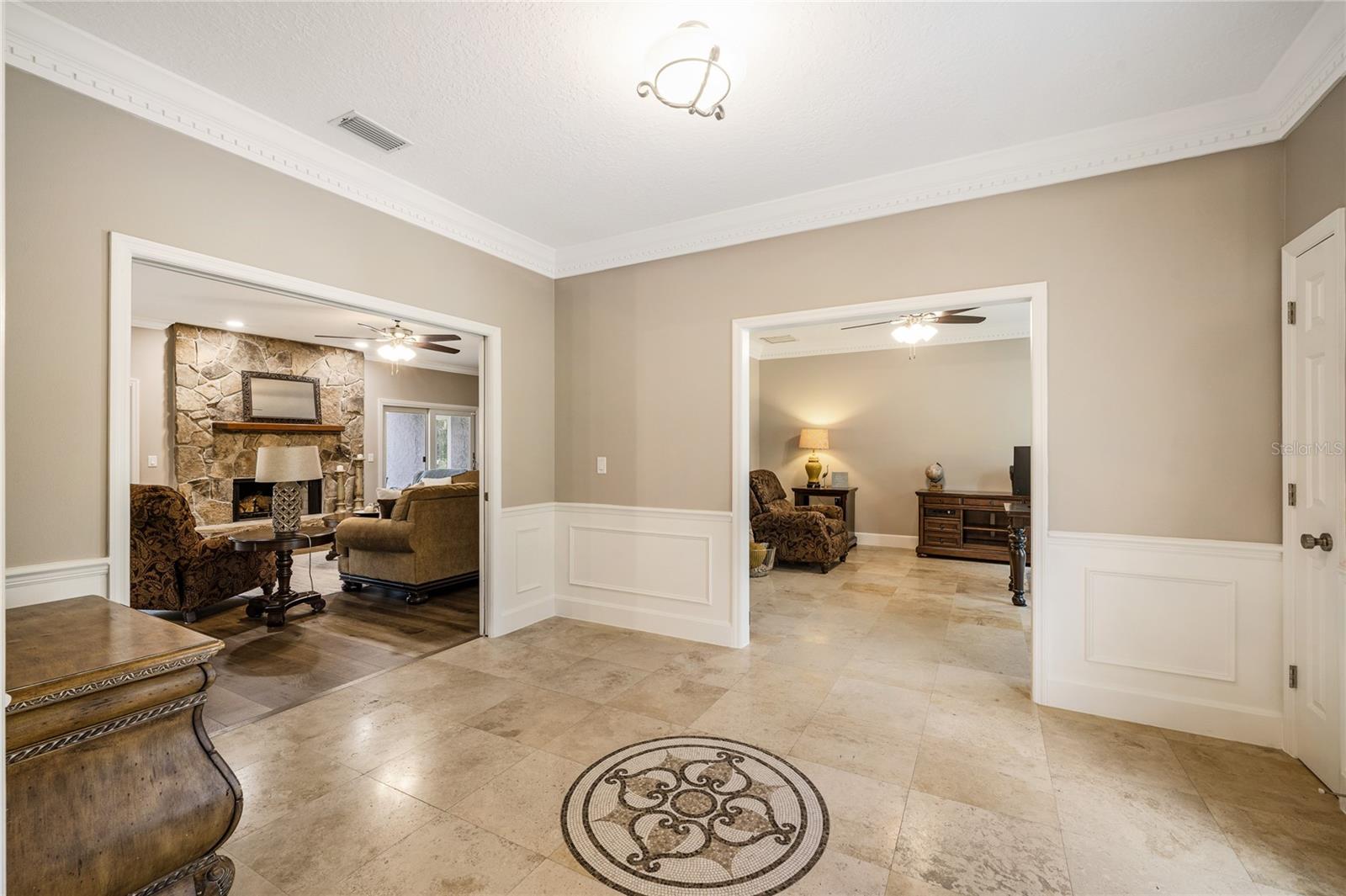 Image 10 of 69 For 8368 Rambling River Drive
