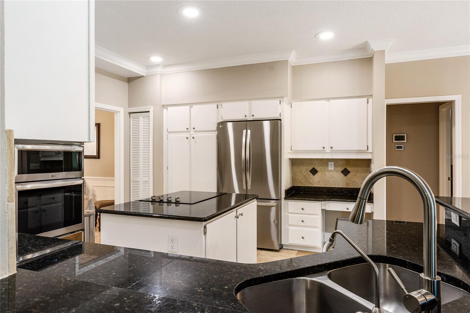 Image 18 of 69 For 8368 Rambling River Drive