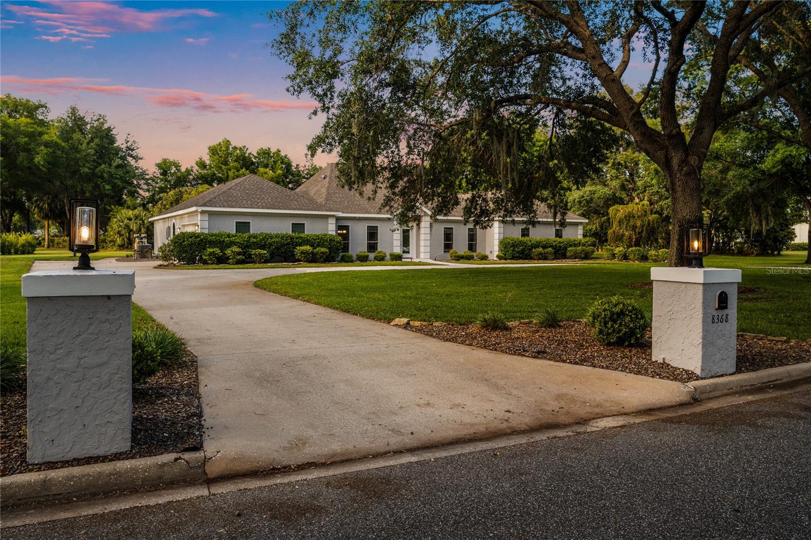 Image 4 of 69 For 8368 Rambling River Drive