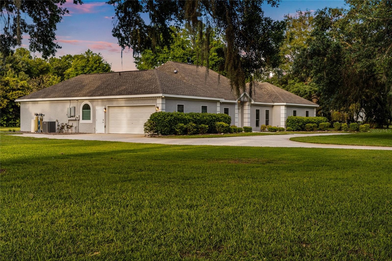 Image 8 of 69 For 8368 Rambling River Drive