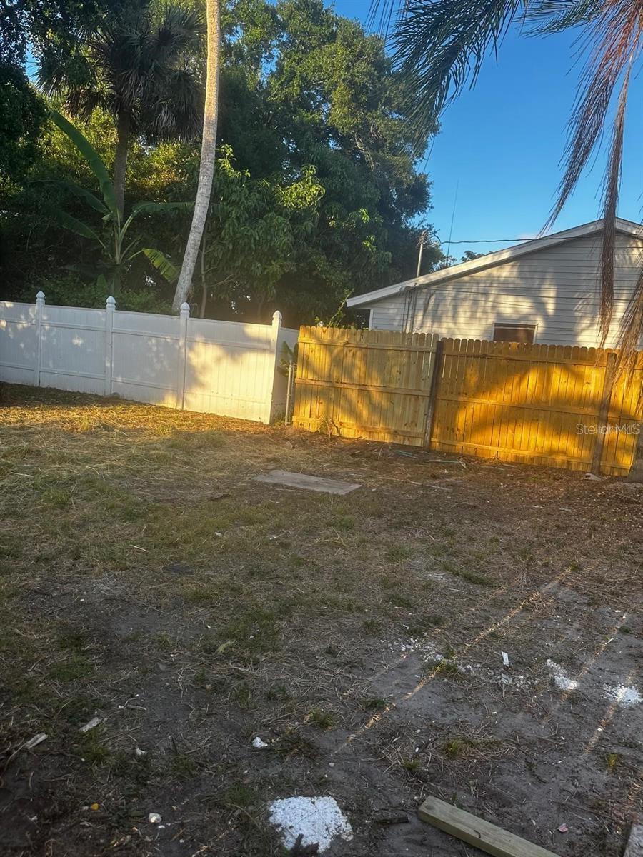 Image 19 of 19 For 716 Tropic Street
