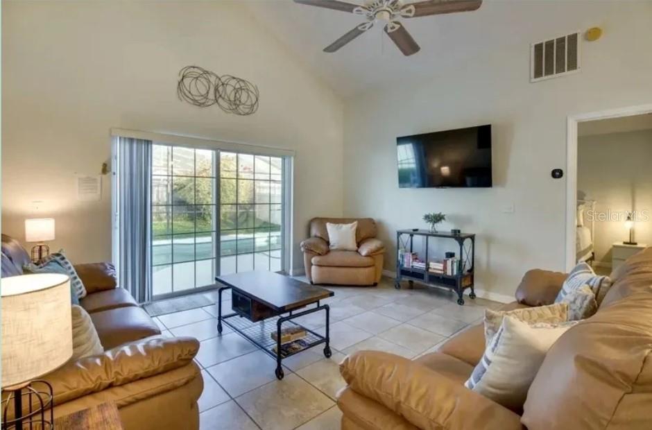 Image 2 of 18 For 208 Applewood Court