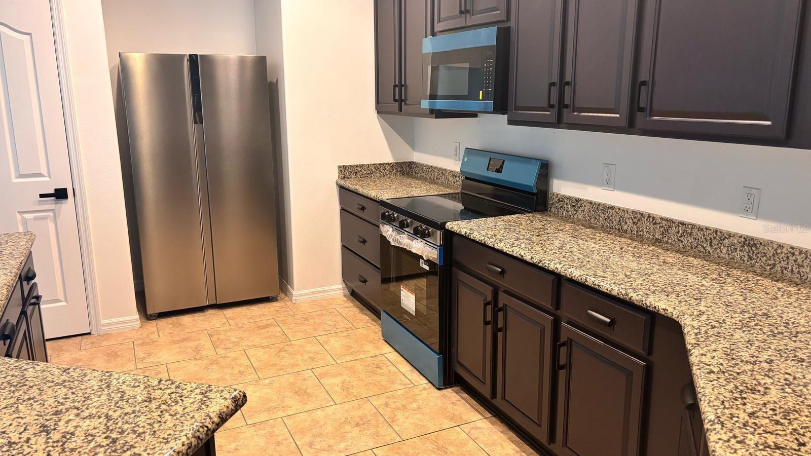 Image 5 of 17 For 25242 Carnation Sedge Way