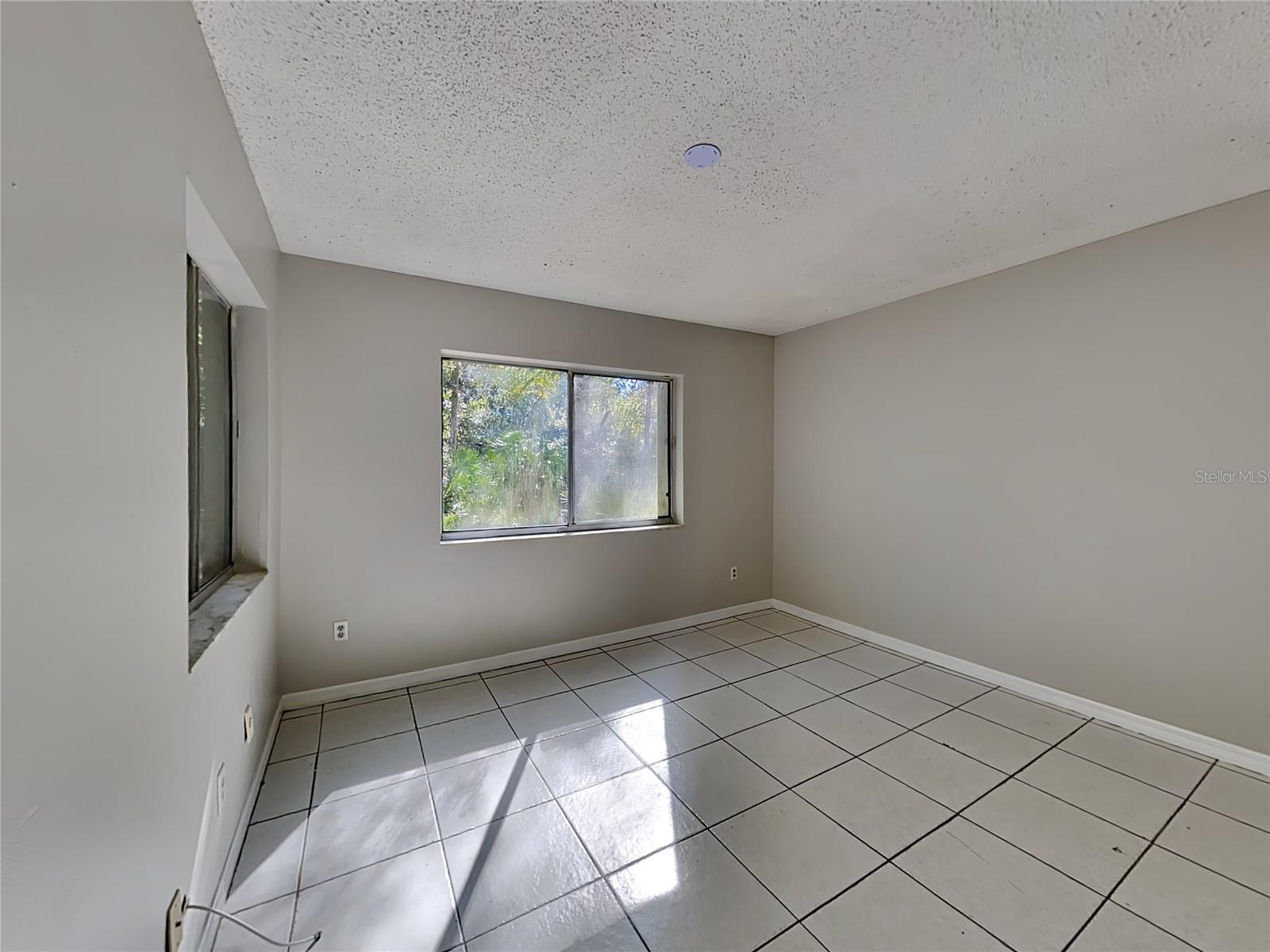 Image 14 of 16 For 2549 Oak Avenue A