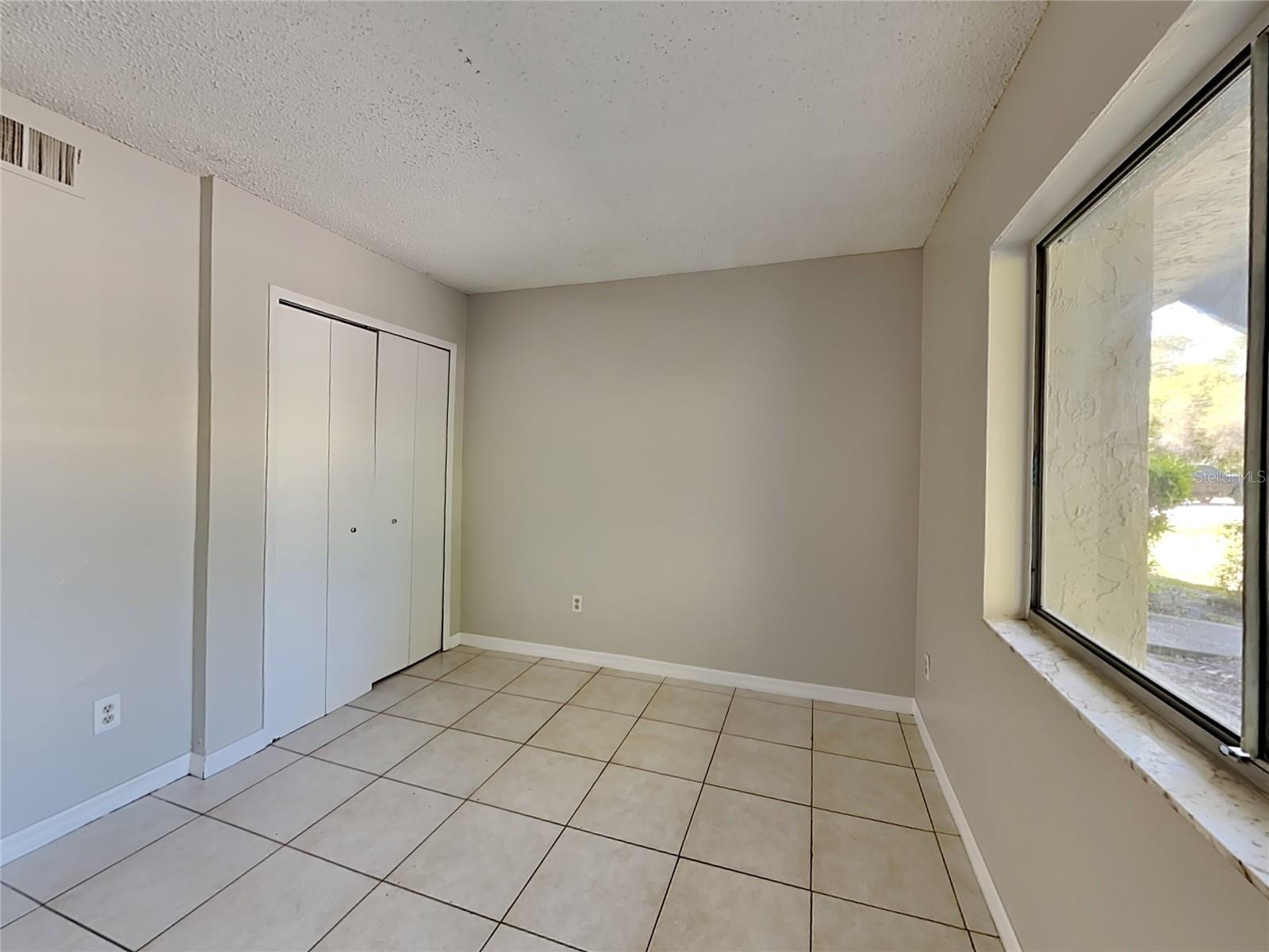 Image 15 of 16 For 2549 Oak Avenue A