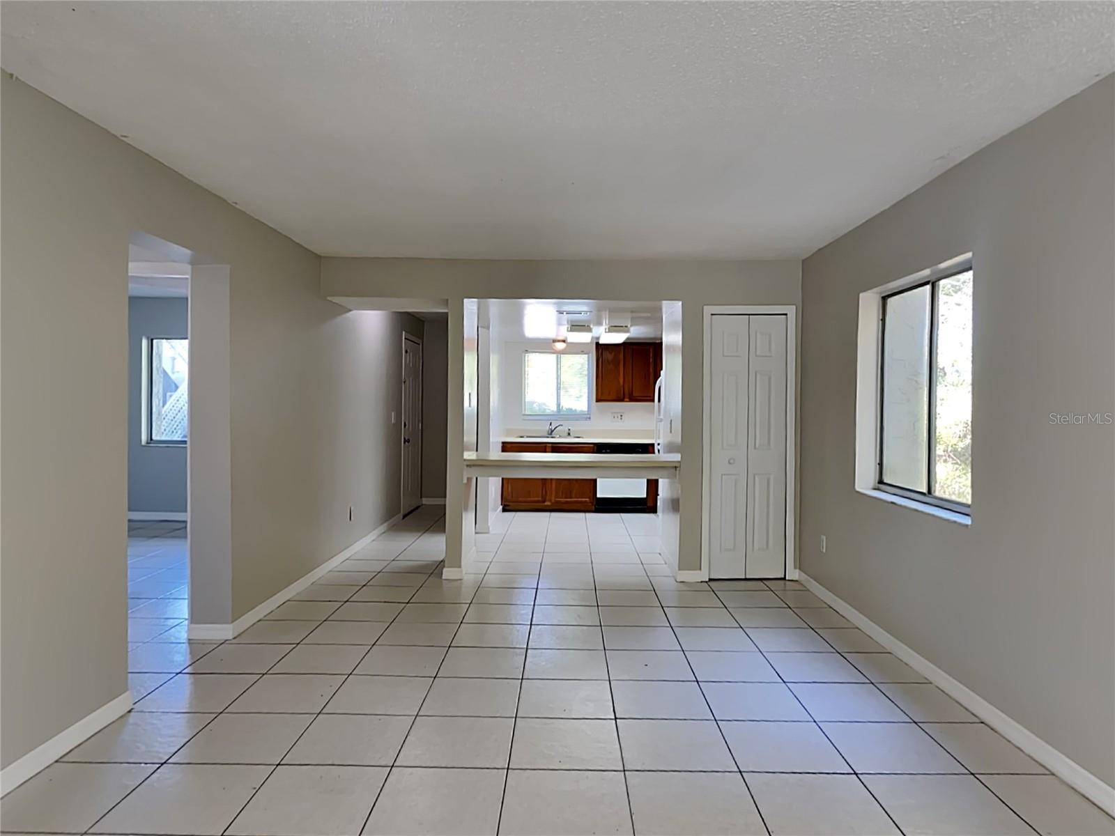 Image 4 of 16 For 2549 Oak Avenue A
