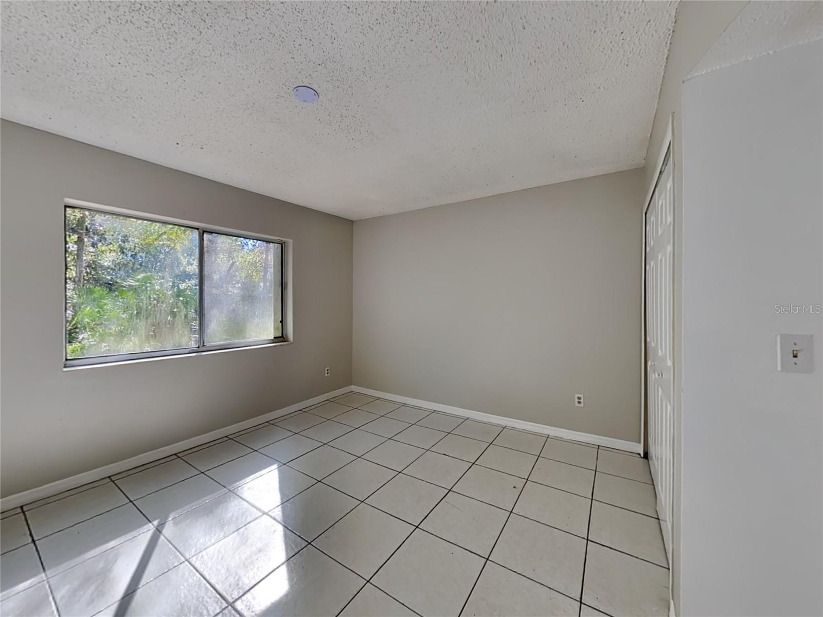 Image 6 of 16 For 2549 Oak Avenue A