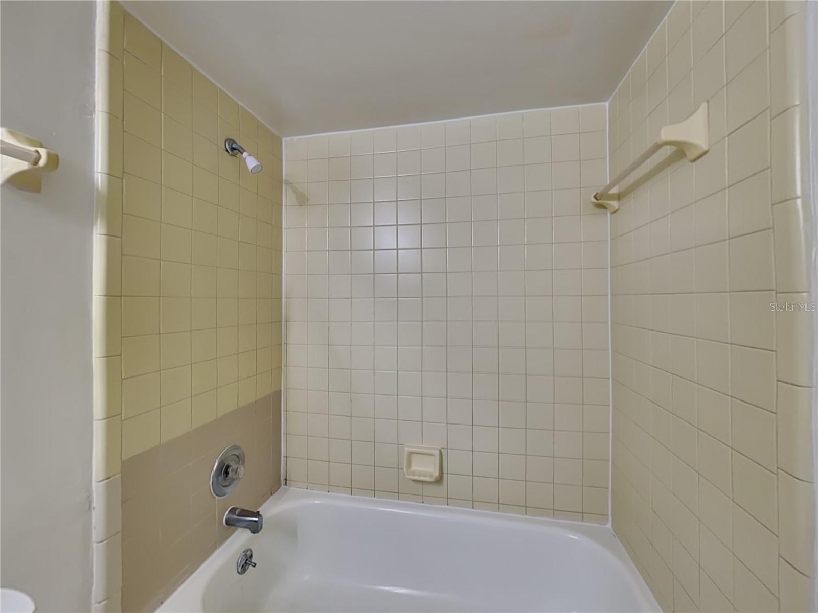 Image 7 of 16 For 2549 Oak Avenue A