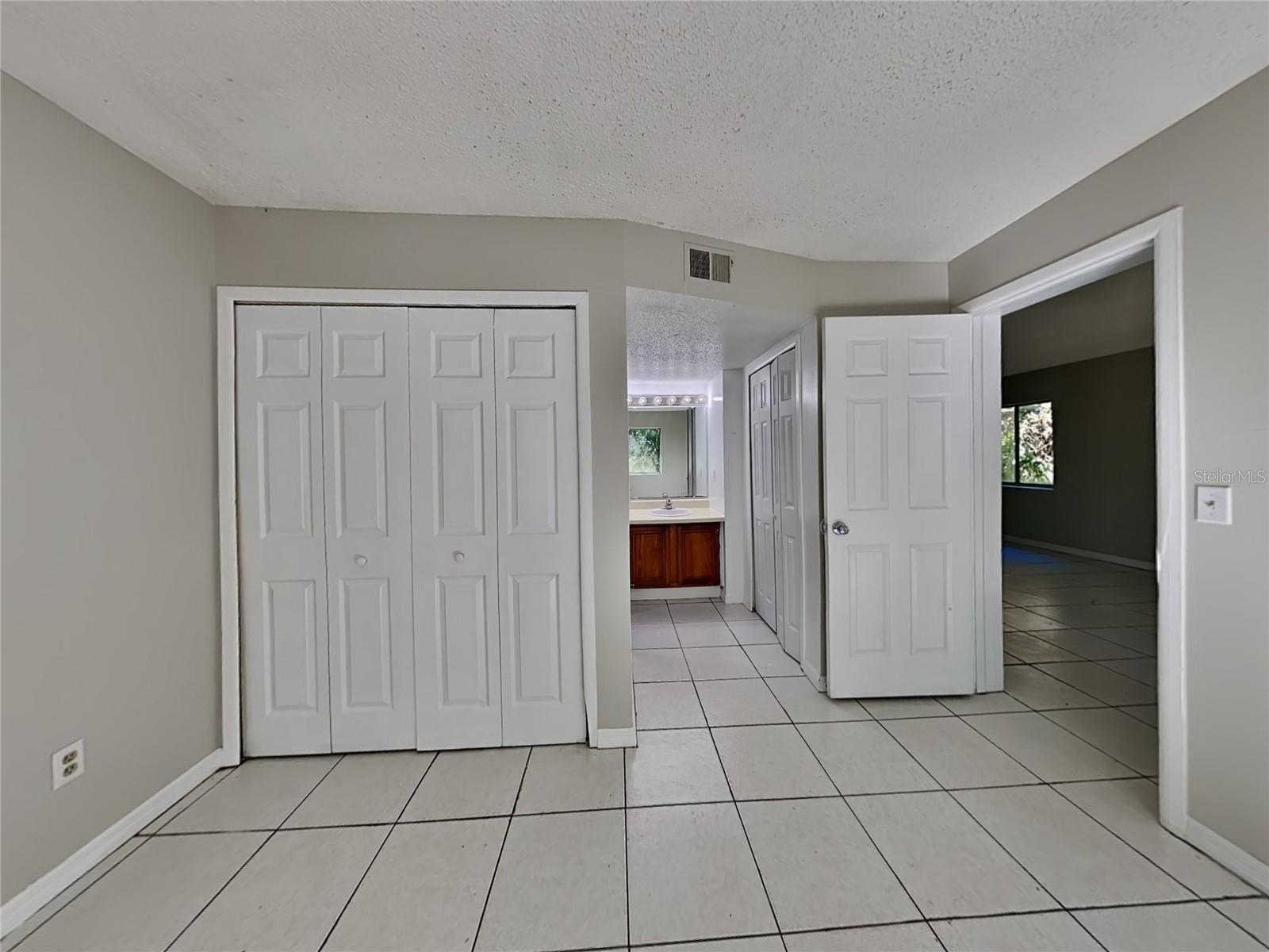 Image 8 of 16 For 2549 Oak Avenue A