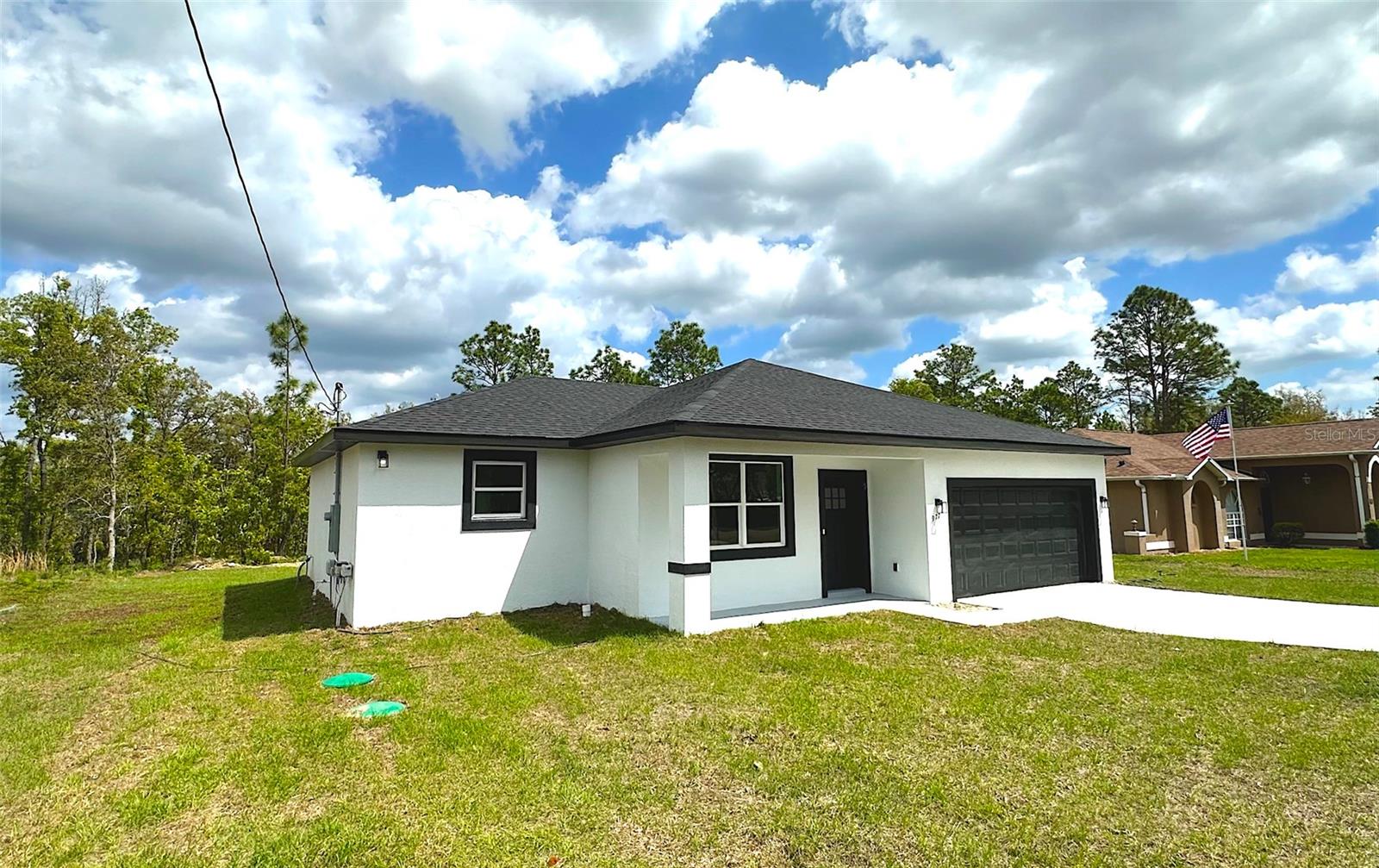 Listing photo id 0 for 977 Anderson Lane