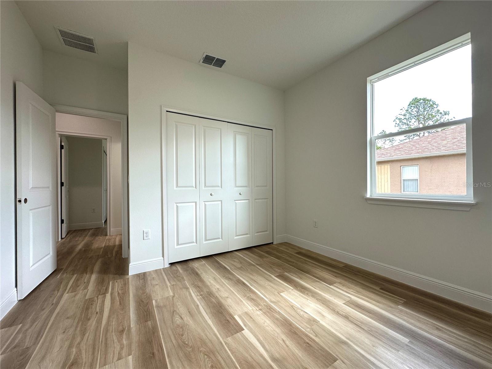 Listing photo id 21 for 977 Anderson Lane