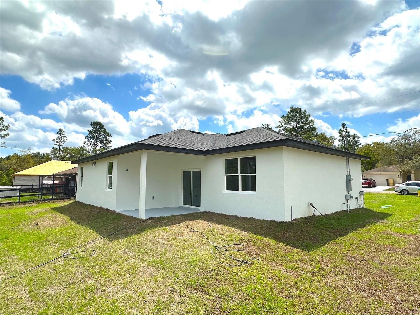 Listing photo id 41 for 977 Anderson Lane