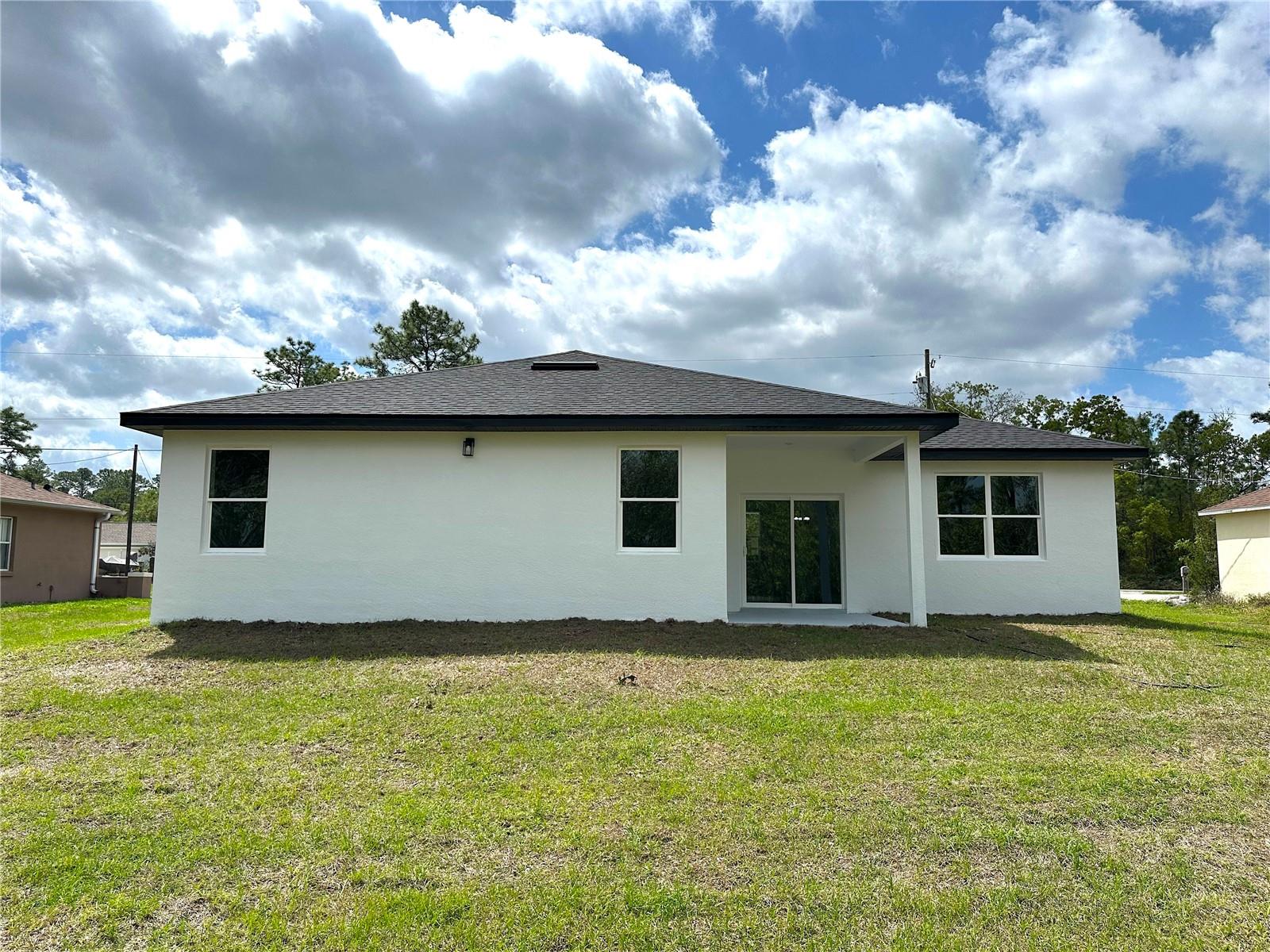Listing photo id 48 for 977 Anderson Lane