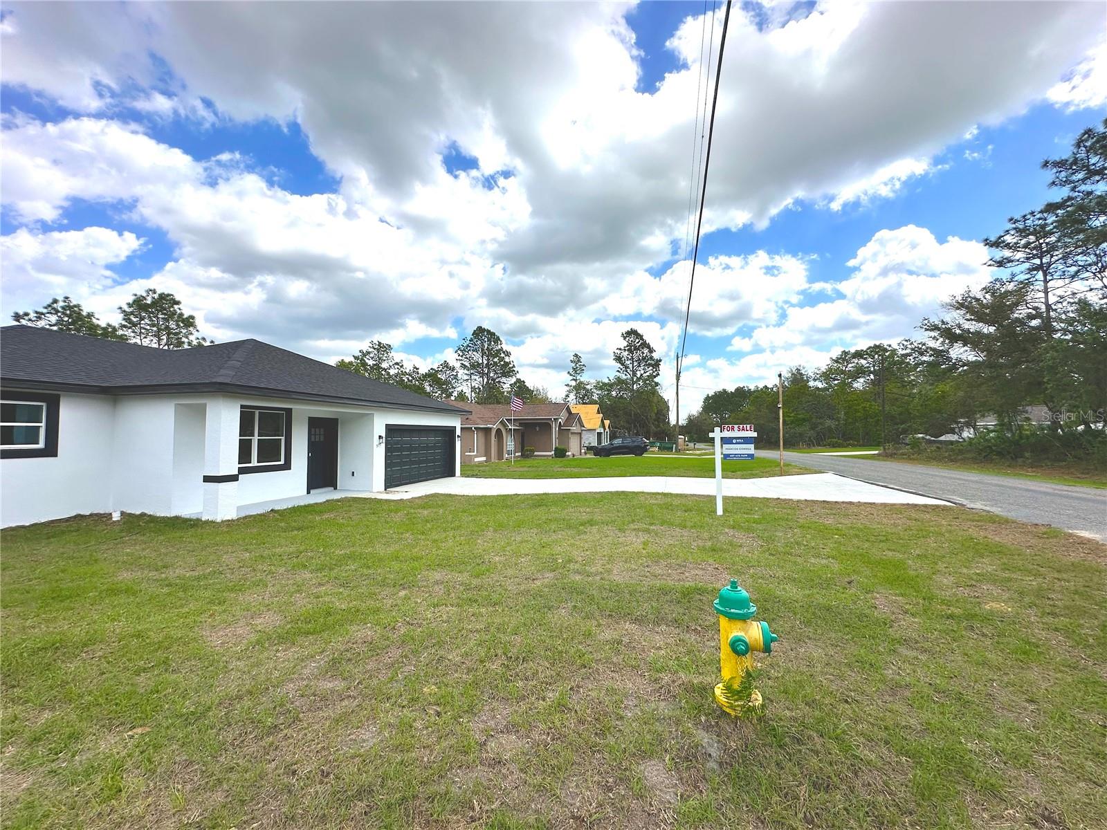 Listing photo id 53 for 977 Anderson Lane