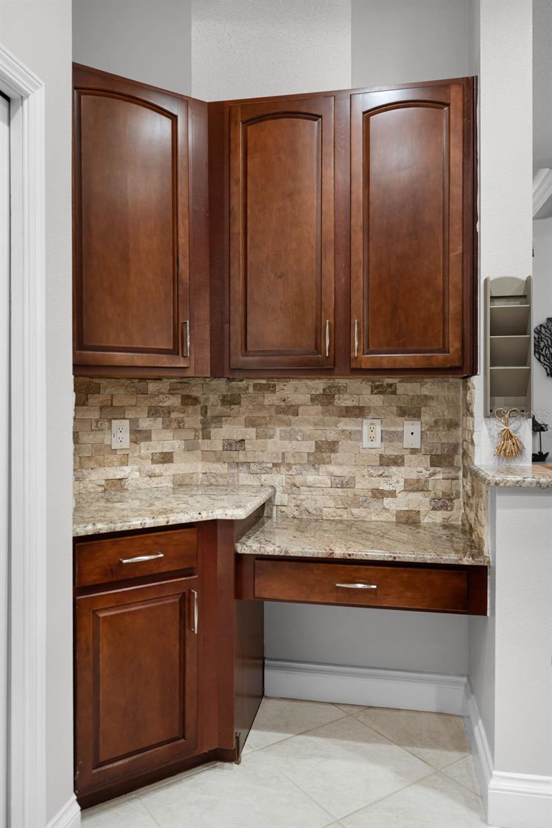 Image 21 of 64 For 12320 Creek Edge Drive