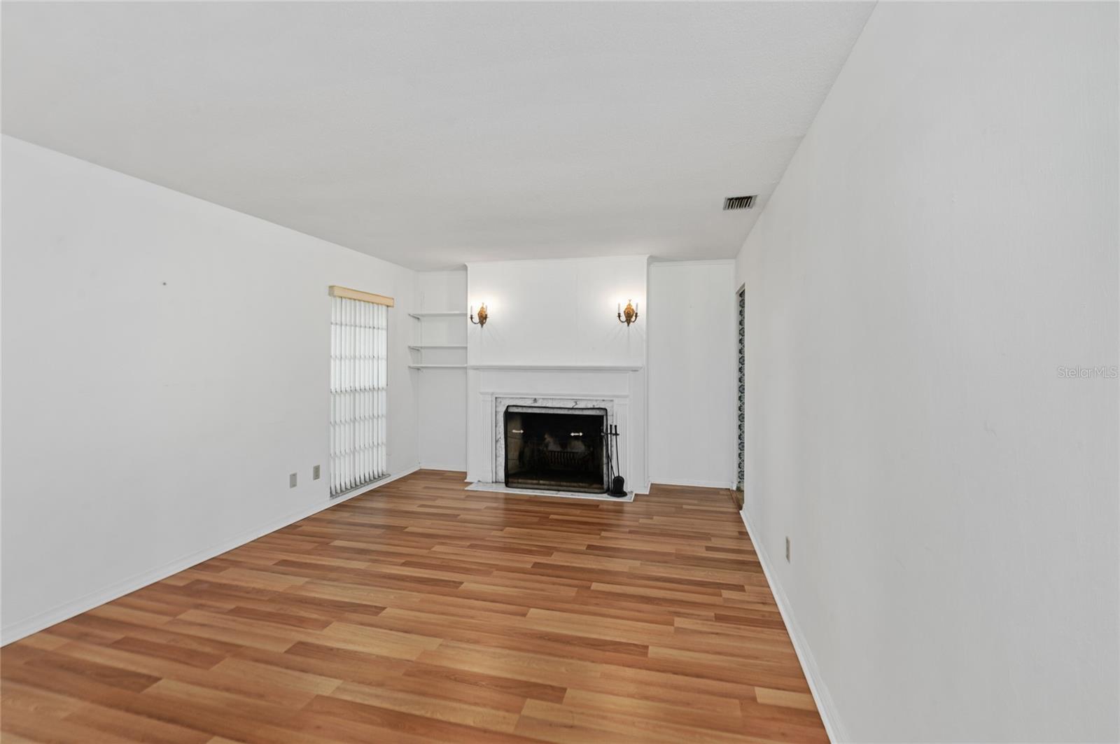 Image 10 of 61 For 826 Glen Arden Way