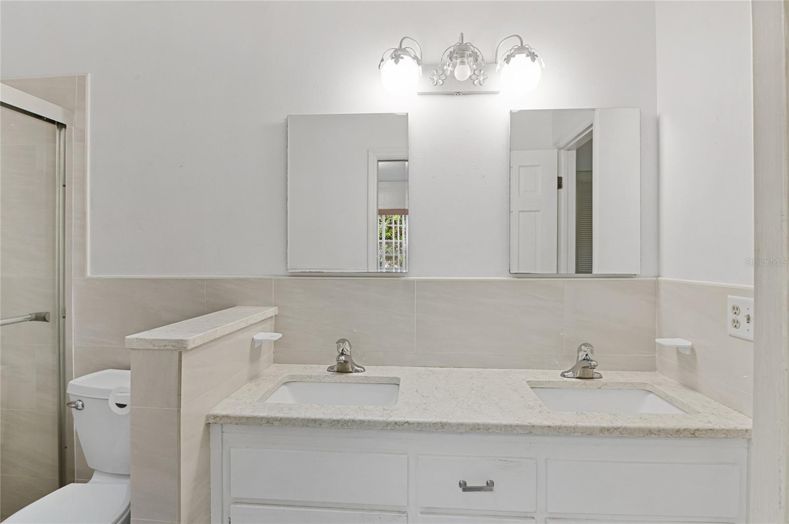 Image 13 of 61 For 826 Glen Arden Way