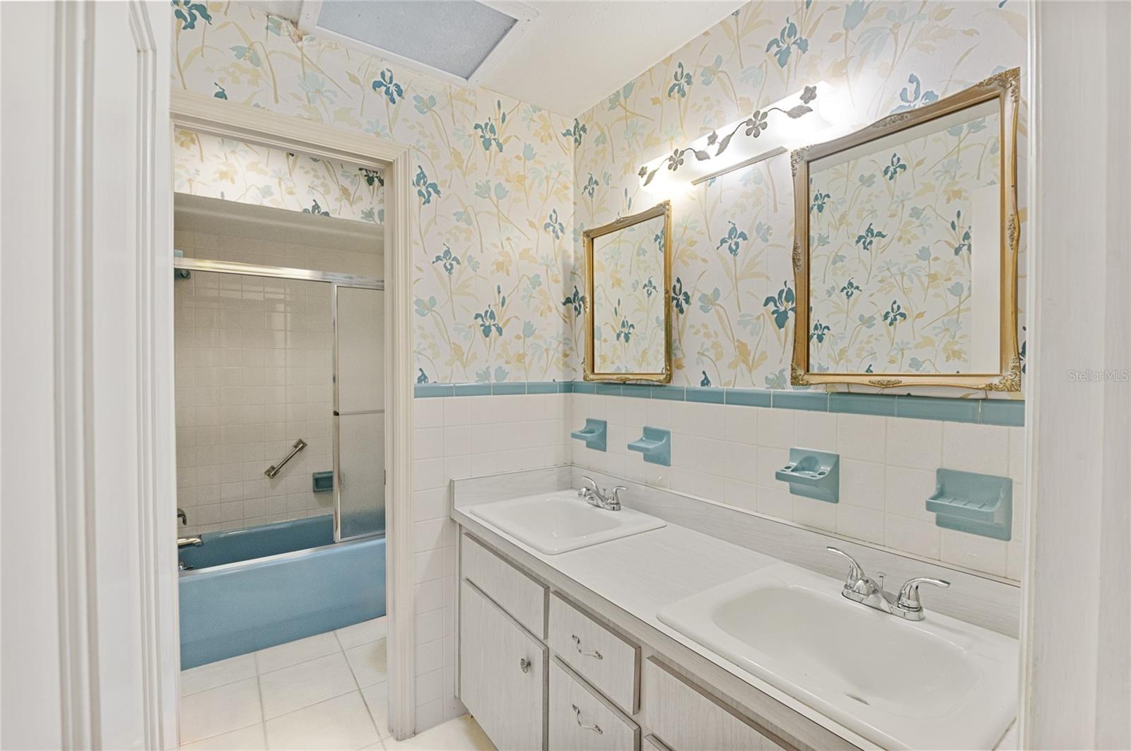 Image 15 of 61 For 826 Glen Arden Way