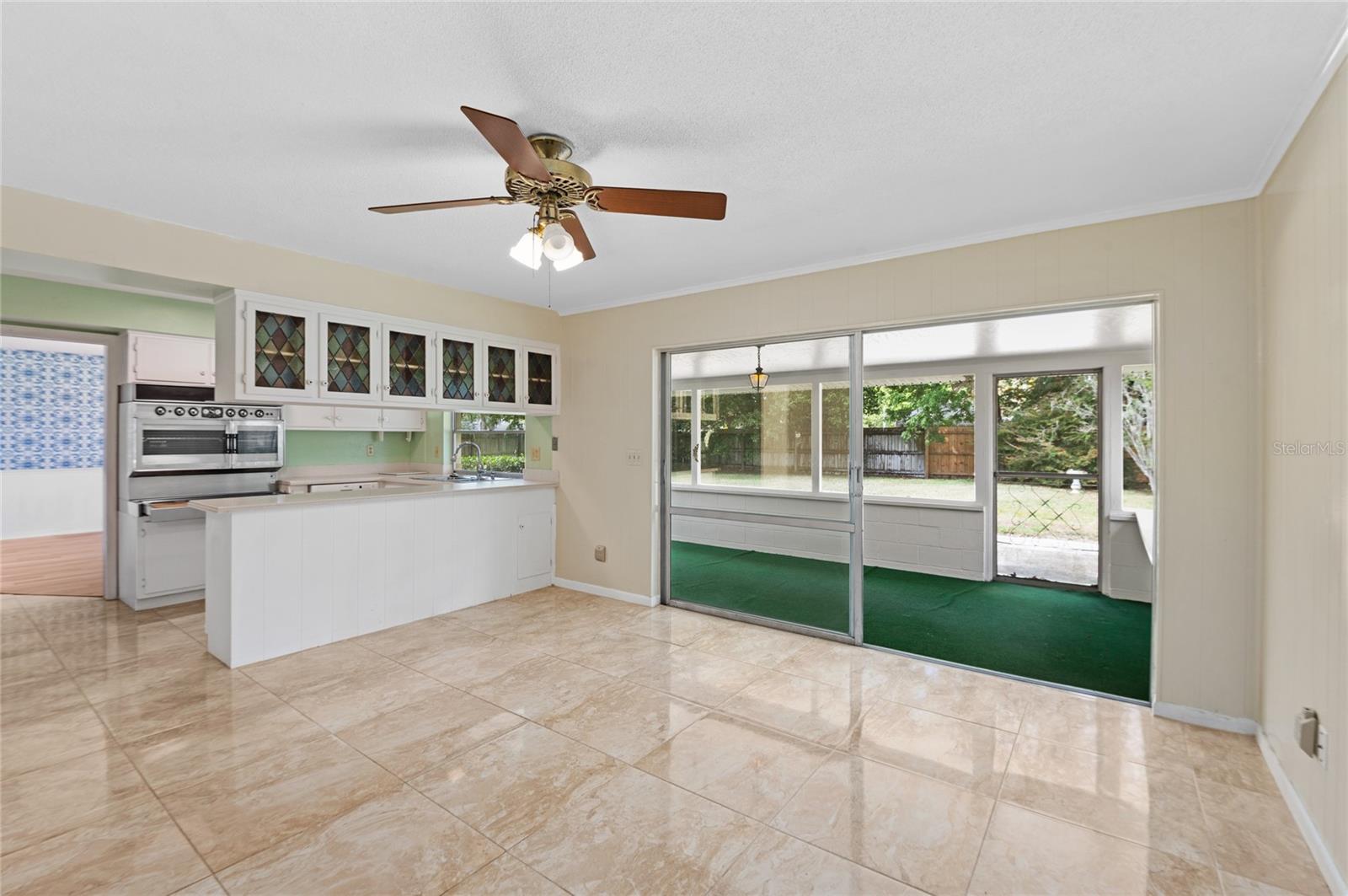 Image 21 of 61 For 826 Glen Arden Way